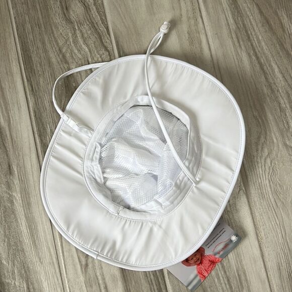 New! SwimZip newborn baby sun hat white wide brim UPF NWT 2-8 years - Picture 3 of 3